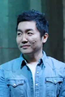 Han Shin como: Park Hyung Seok (Big) (voice)