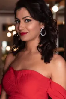 Sriti Jha como: Pragya Arora / Munni