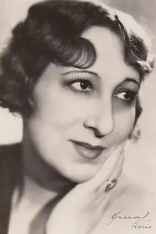 Alice Tissot como: Adèle Bernard