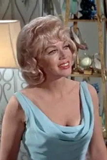 Paula Lane como: Marilyn Monroe