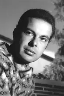 Rafael del Río como: Gabriel Souza