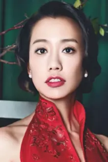 Annie Wu como: Annie Tsui