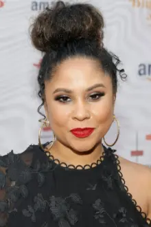 Angela Yee como: Deb