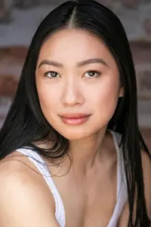 Jess Hong como: Angela / Wei