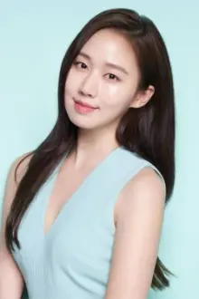 Ko Sung-hee como: Hwang Bong-ryeon