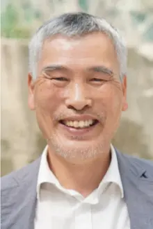 Hong Seok-yeon como: Jung-sik