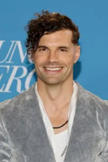 Joel Smallbone como: 