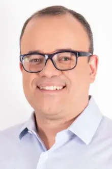 Everaldo Marques como: Comentador