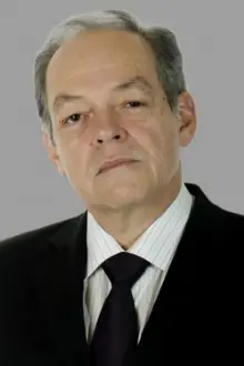 Gerardo Calero como: Ignacio Cardona