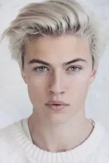 Lucky Blue Smith como: Bridger