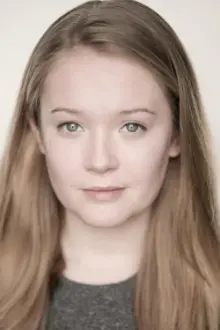 Aoife Kennan como: Luna