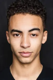 Jaden Betts como: Stinky (voice)