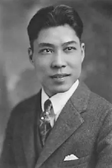 James B. Leong como: Quan Foo