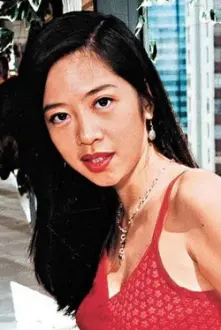 Crystal Kwok como: Cheng Li-Chiung