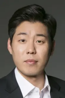 Kim Seo-won como: Lawyer