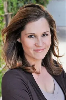 Sonia Curtis como: Kirsten Davis