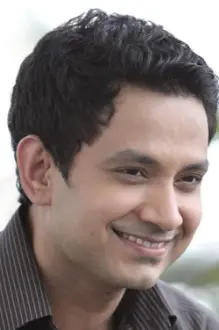 Umesh Kamat como: Vaibhav