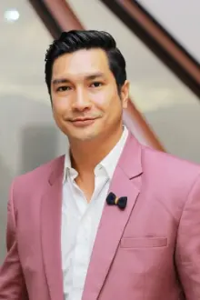 Keith Foo como: Ryan