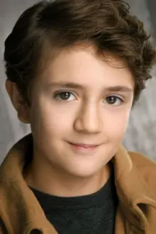 Bryson JonSteele como: Sebastian