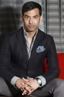 Zaib Shaikh como: Amaar Rashid