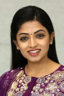 Navya Swamy como: Vasundhara