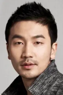 Lee Suk como: Kim Myeong-sik