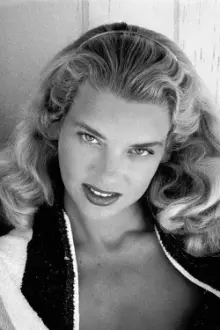 Eve Meyer como: Lorry