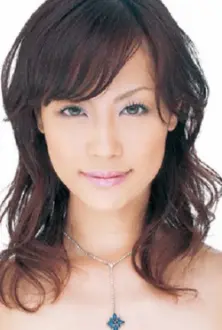 Natsumi Horiguchi como: Akio's Wife