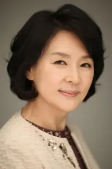 Shin Yeon-sook como: Ko Ah Rah's Mother