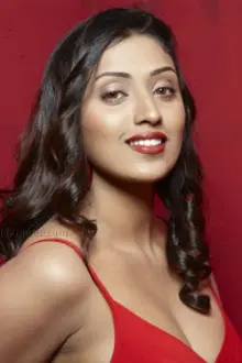 Meghna Nair como: 