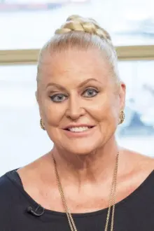 Kim Woodburn como: 