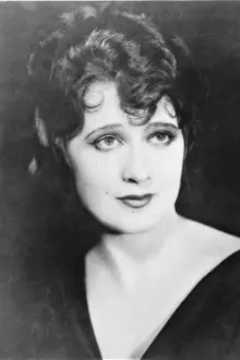 Ruth Renick como: May Gordon