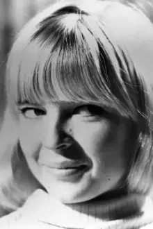 Patricia Wymer como: Candy Wilson