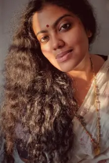 Pooja Mohanraj como: 