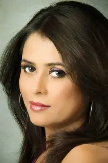 Janki Shah como: Puja