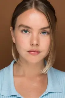 Olivia Larsen como: Rebecca