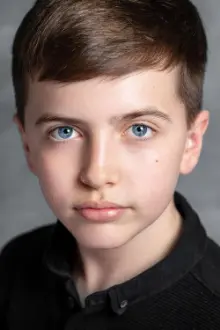 Rhys Bailey como: Young Nathan