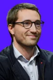 Antoine Léaument como: Self - Guest