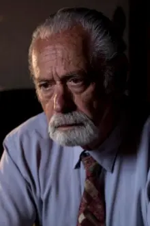 José Luis de Madariaga como: Martín Anciano