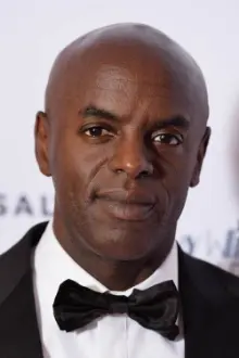 Trevor Nelson como: Ele mesmo