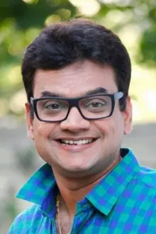 Mangesh Desai como: Sajan Bhai