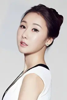Kim Si-eon como: Ga-eul (가을)