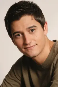 Zack  Molina como: Antoñito Briones