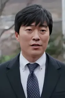 Min Jae-ha como: Tae-gon (태곤)