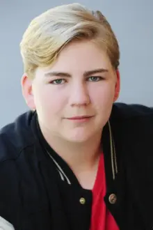 Connor Dean como: Butch the Bully