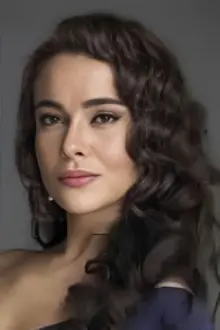 Elif Melda Yılmaz como: Nuriye