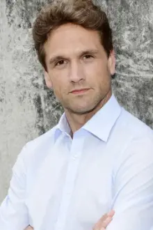 Oliver Franck como: Kommissar Lukas Hundt