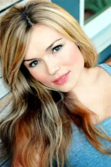 Janneke Williamson como: Jade