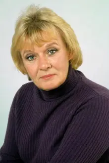 Norma Connolly como: Aunt Vee