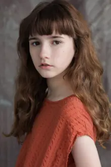 Tallulah Conabeare como: Ellen / Princess Mirror-Belle